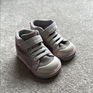 See Kai Run Glitter High Top Sneaker